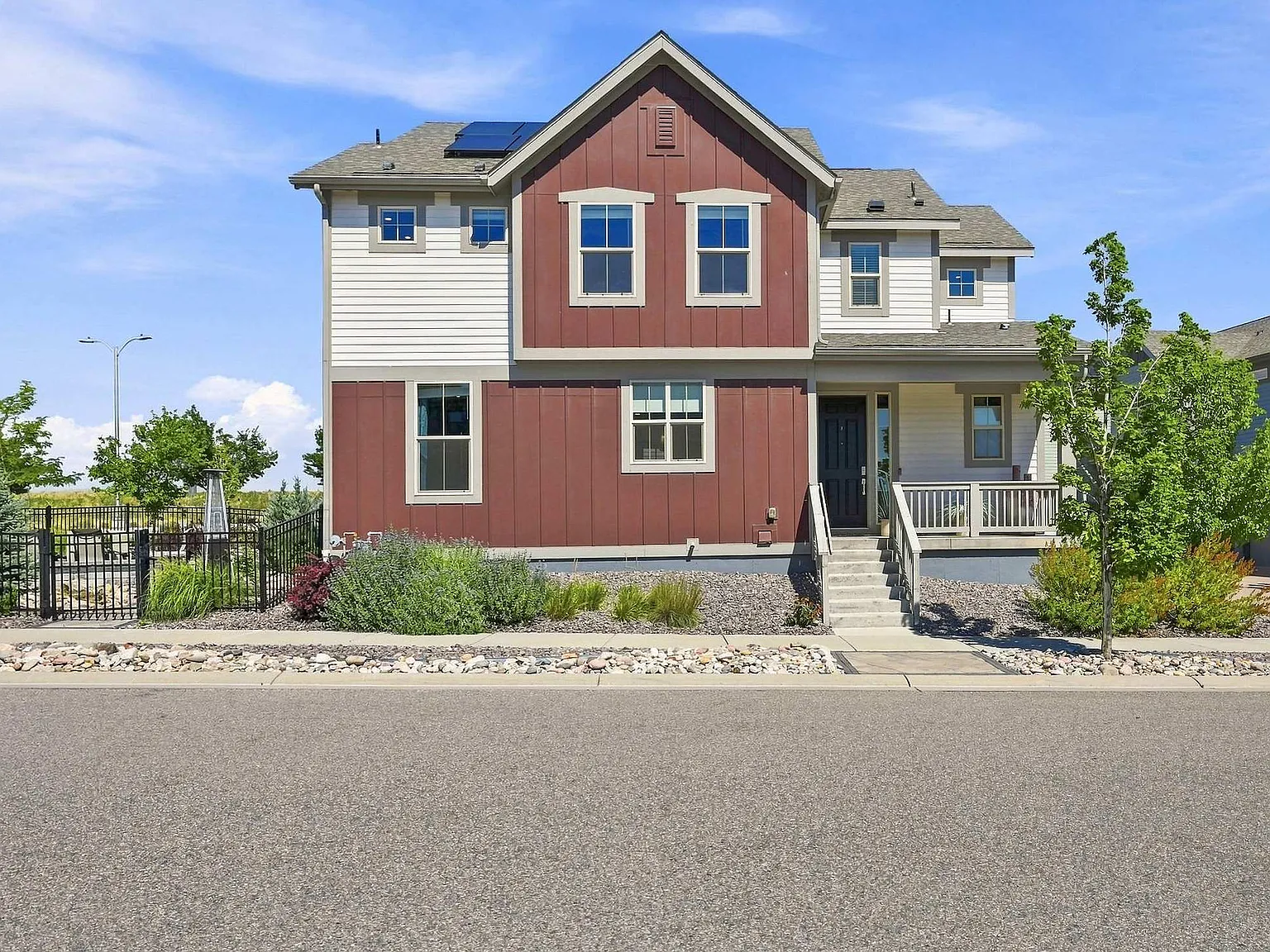 2 bed, 1.5 bath, 1500 sqft, $3,800 — Photo 2
