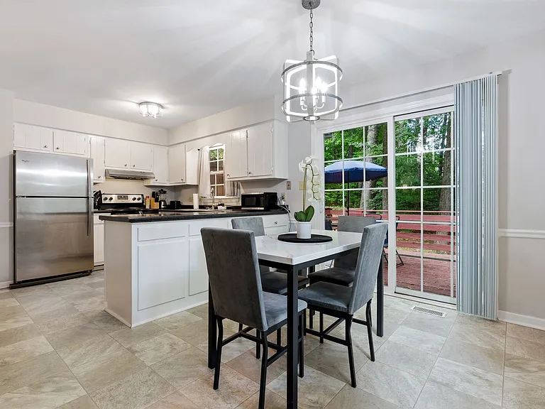 6716 Glendower Rd #B — Photo 24