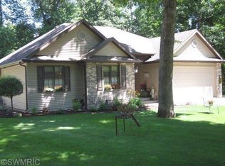 21532 Maple Glen Cir, Edwardsburg, MI 49112