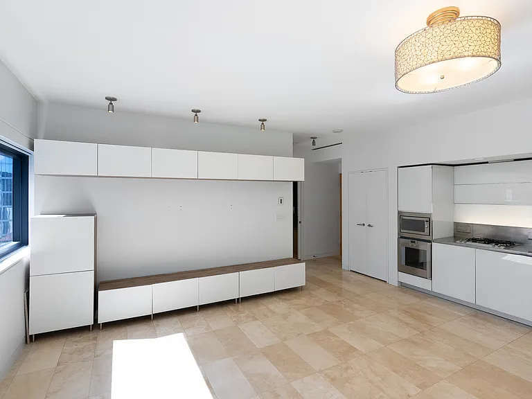 838 Hastings St W #1706 — Photo 5