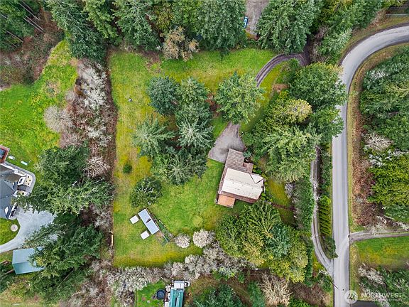 2nd image of 596 Forrest Way