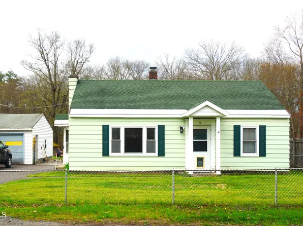 31 Westbrook Drive, Nassau, NY 12123