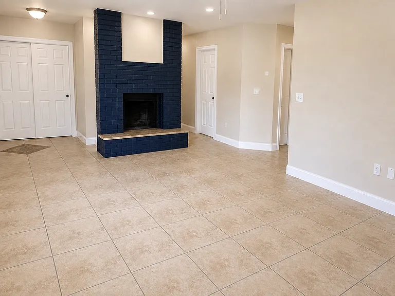 3105 Pellam Blvd — Photo 4