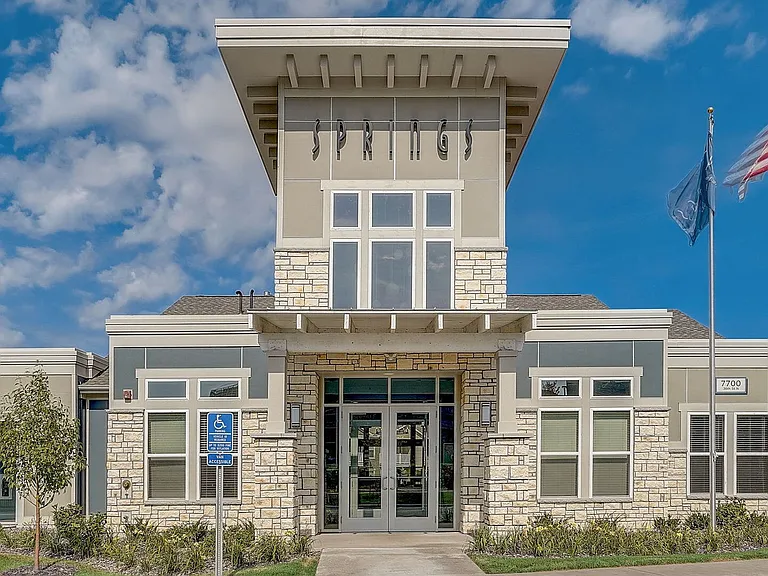 Springs at Willowbrooke — Photo 15