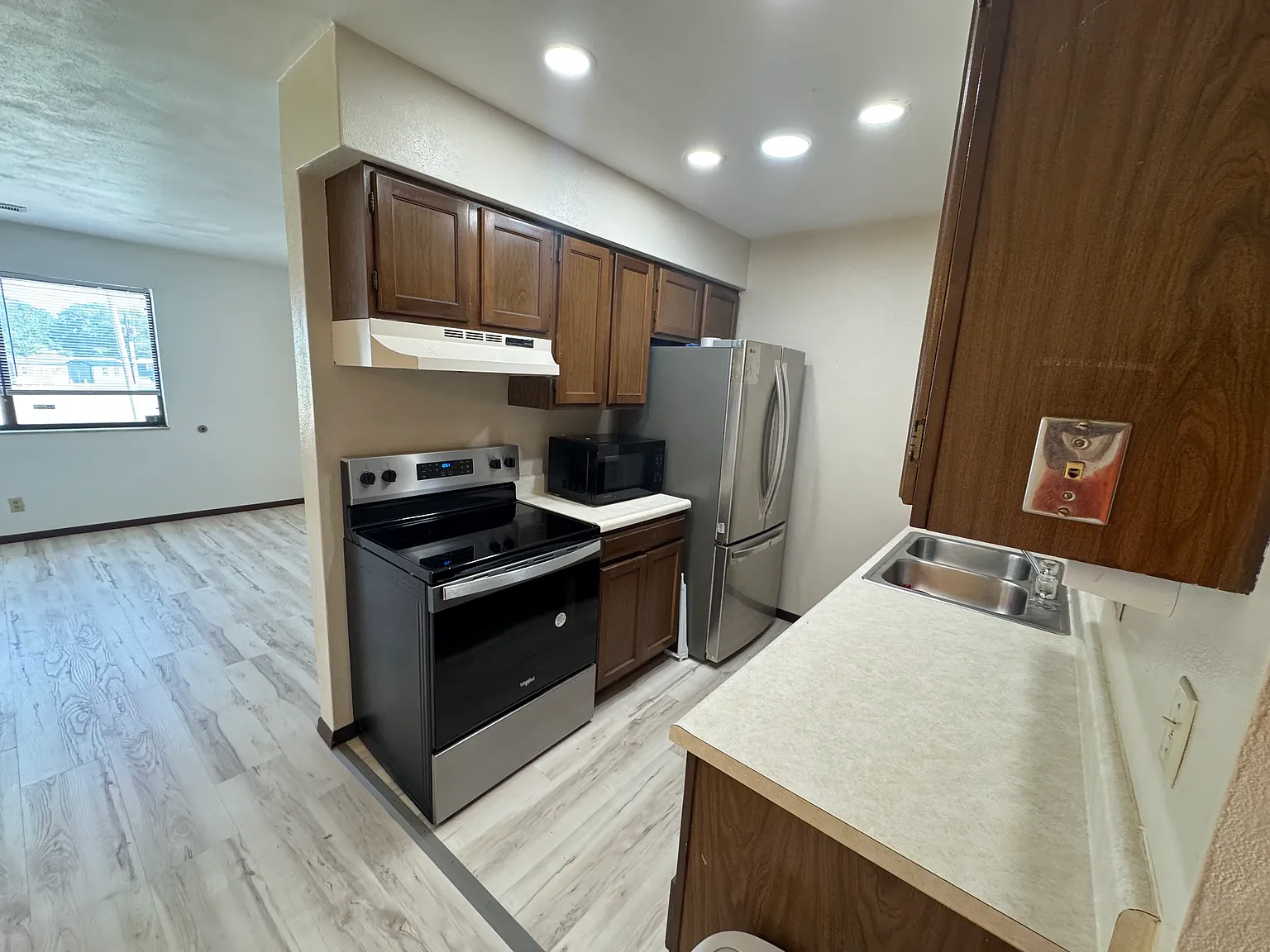 1 bed, 600 sqft, $800 — Photo 3