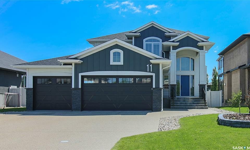 1st image of 11 Emerald Hill Dr