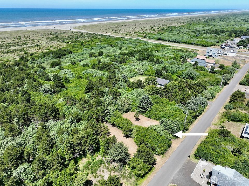 1st image of 525 Sand Dune Avenue SW