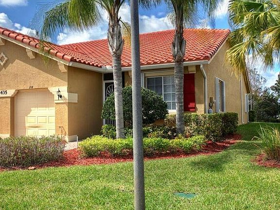 3rd image of 6435 Oxford Cir