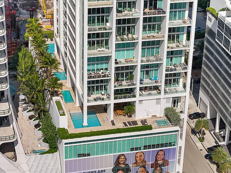 1040 Biscayne Blvd #4002 — Photo 23