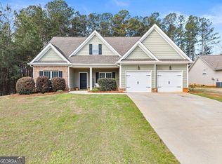 6611 Station Dr, Clermont, GA 30527
