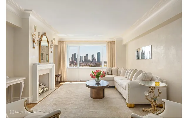 Sold by Douglas Elliman | media 18
