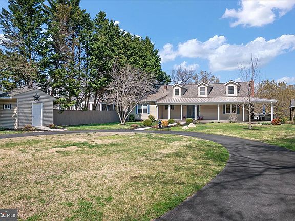 5th image of 1862 Cedar Rd