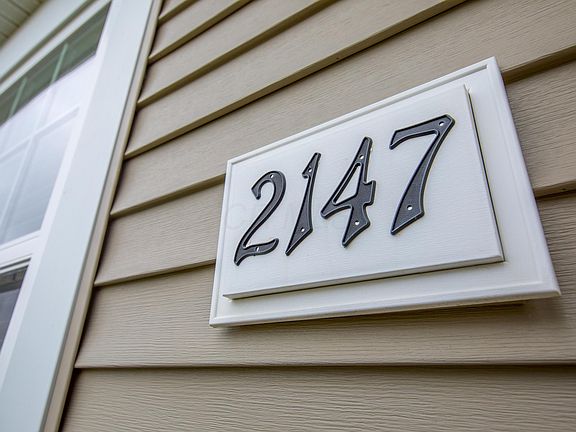3rd image of 2147 Derby Dr