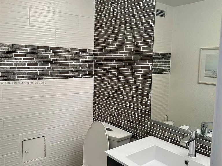 2501 S Ocean Dr #1228 — Photo 11