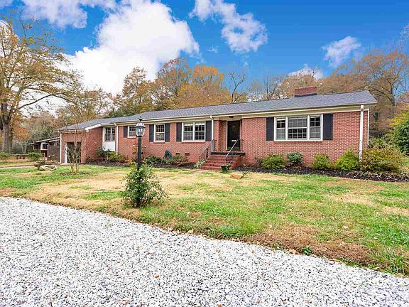 2nd image of 107 Greenbriar Rd
