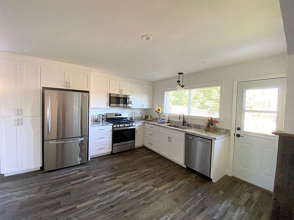 5th image of 8328 Myrtus Ct