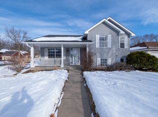 413 9th St, Farmington, MN 55024
