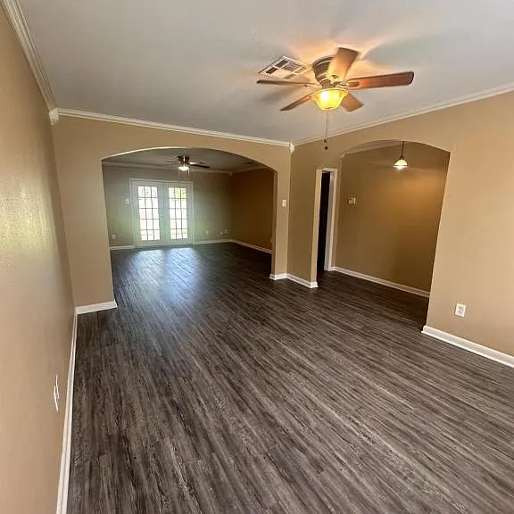 5830 Effingham Dr — Photo 24
