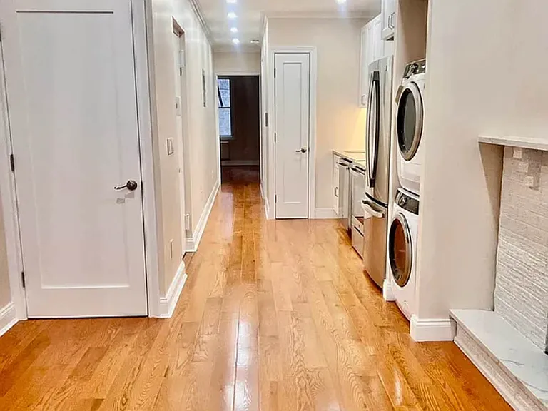 1636 3rd Ave #5A — Photo 1