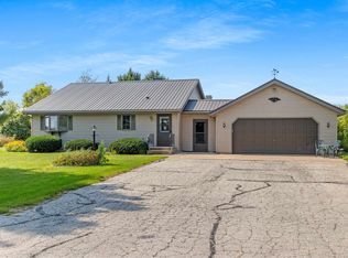N3179 McCabe Rd, Kaukauna, WI 54130