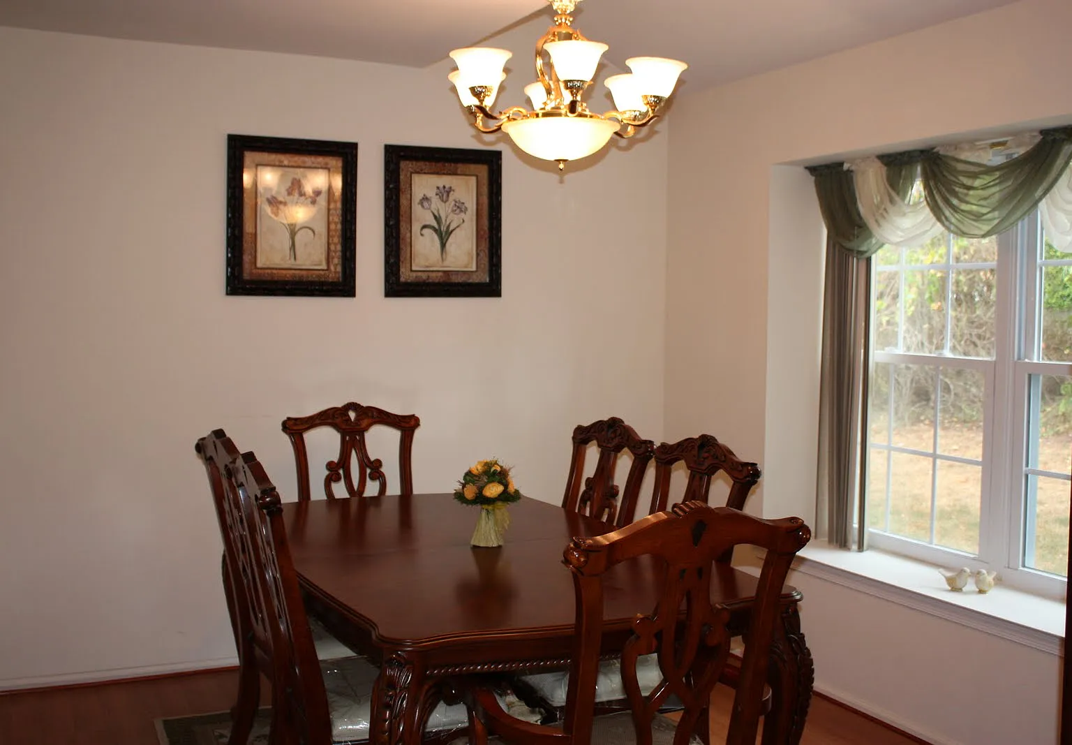 3 bed, 2.5 bath, 1700 sqft, $3,500 — Photo 2