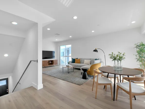 11726 Hamlin St, North Hollywood, CA 91606