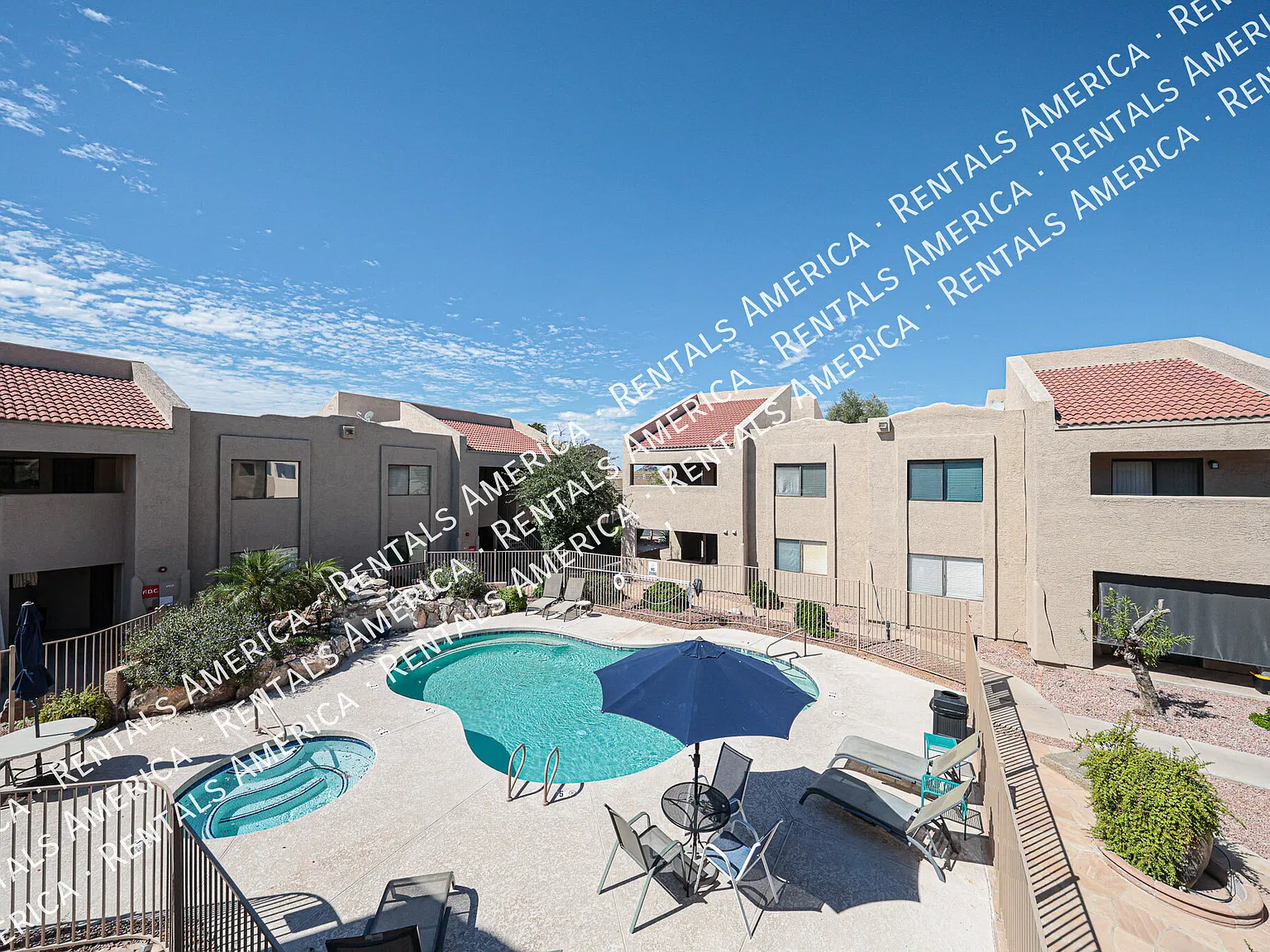 Scottsdale 1-Bedroom Condo, New Carpet & Great Location! — Photo 1