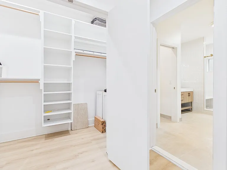 1129 N Hope St — Photo 44
