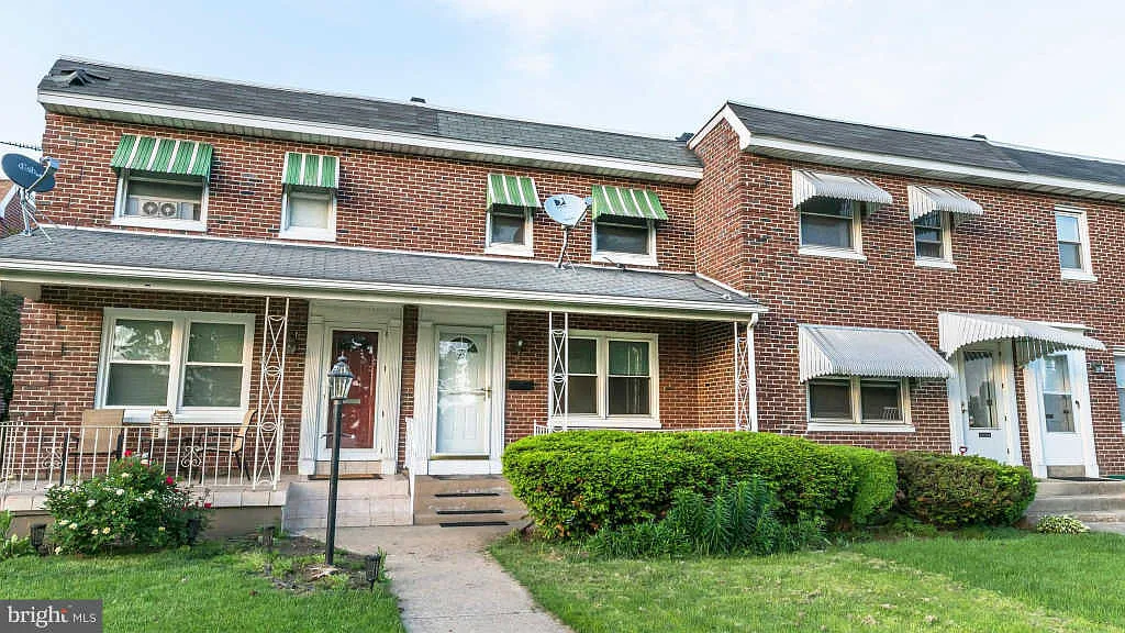 77 Hershey Ave photo 1