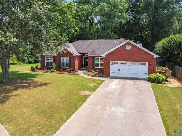 132 Pebble Brook Cir, Madison, AL 35758