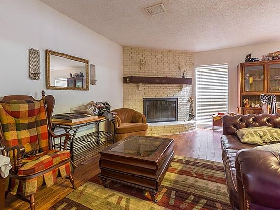 2nd image of 7408 Clearview Dr