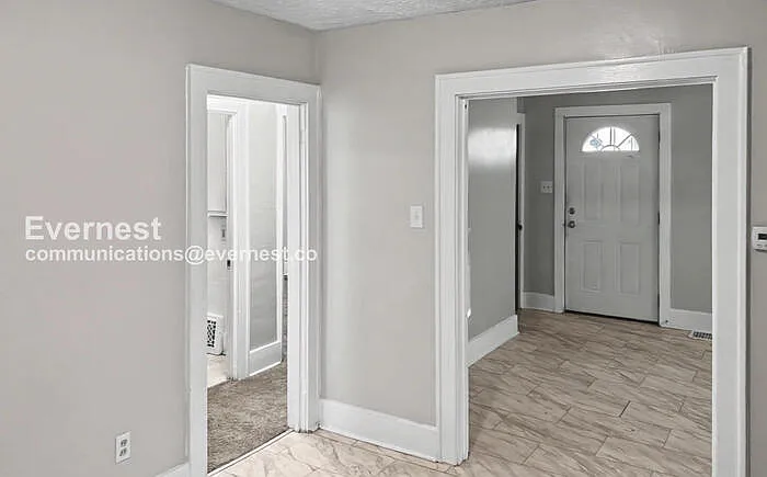 1093 Georgia Ave — Photo 5