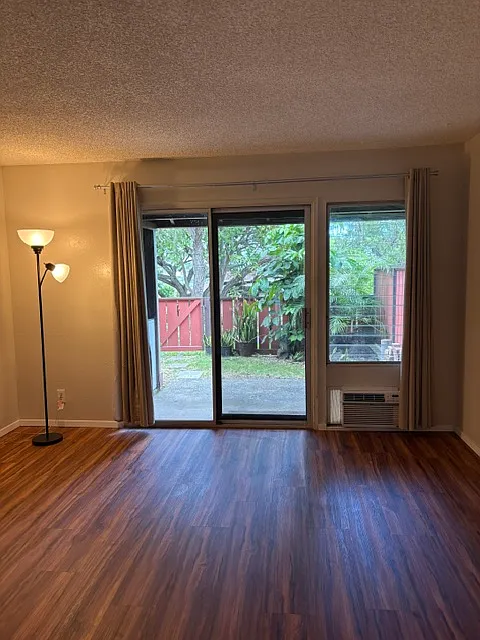2 bed, 1.5 bath, 817 sqft, $2,600 — Photo 2