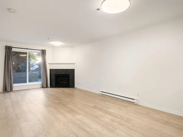 1550 Marine Dr #103 — Photo 3
