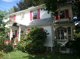 1 Edgebrook Rd, Boston, MA 02132