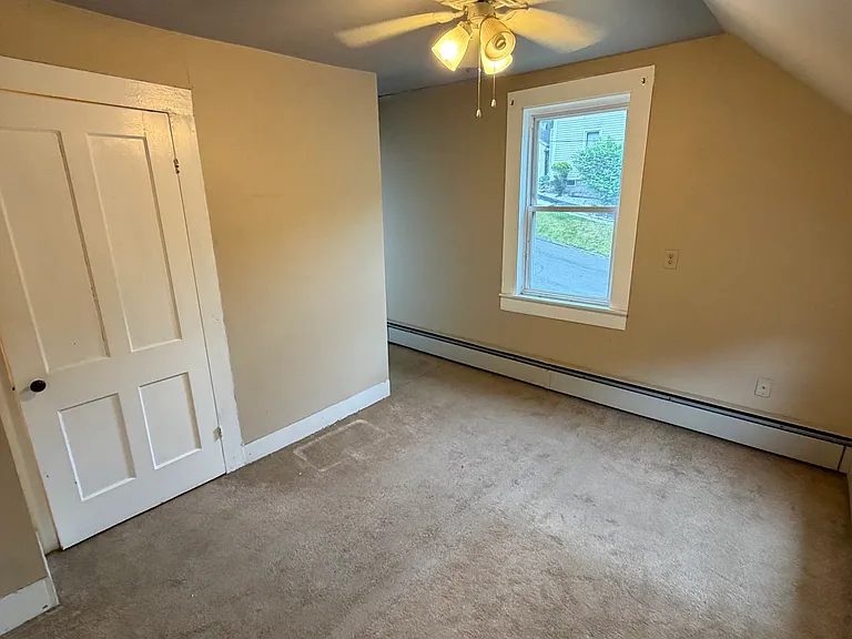61 Vernon Ave #4 — Photo 20