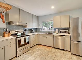 1055 Valley Rd, Charleston, SC 29412