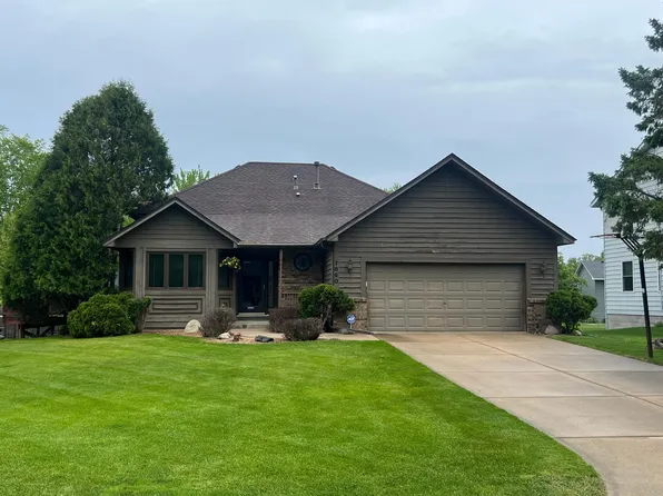7860 Upper 17th St N, Oakdale, MN 55128