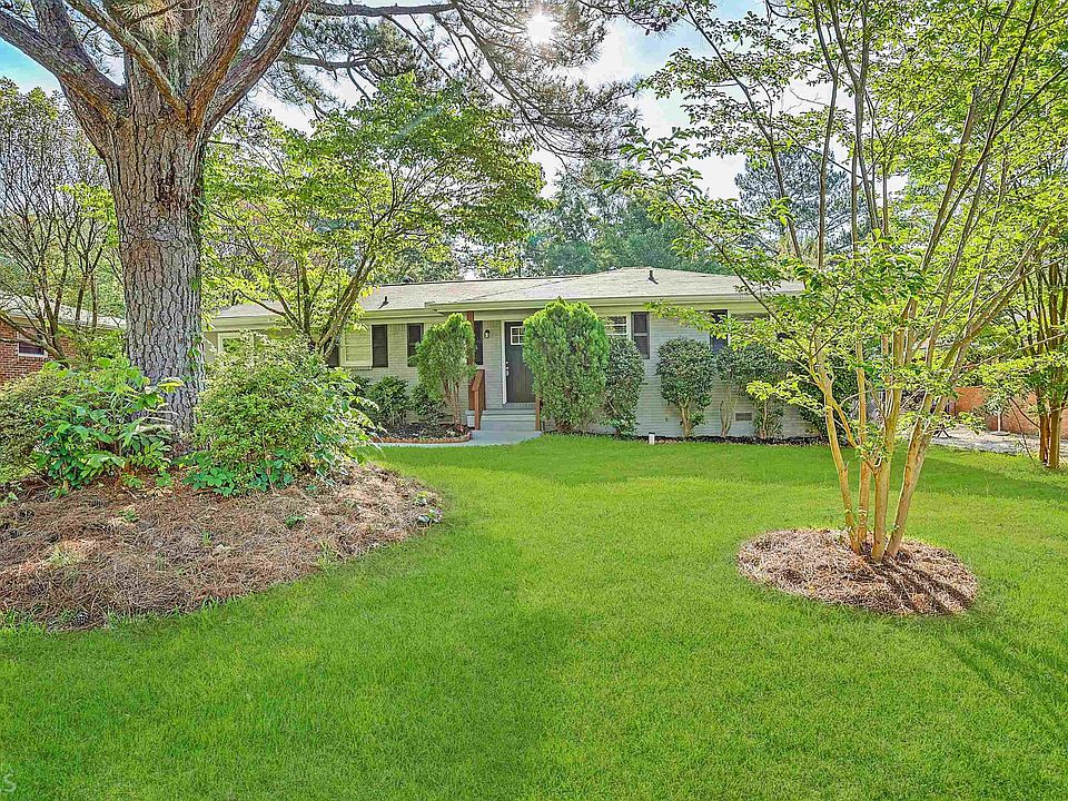 1st image of 851 Parkstone Dr