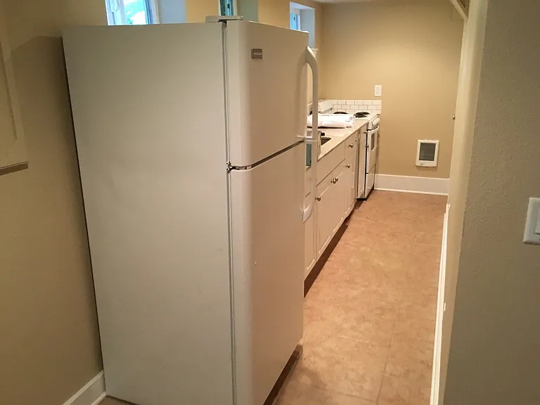 9540 N Seneca St #B — Photo 7