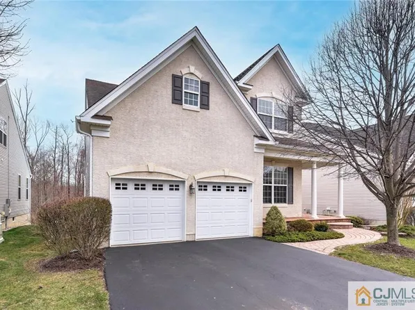129 Andover Dr, Kendall Park, NJ 08824