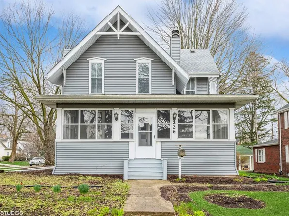 226 N Sleight St, Naperville, IL 60540