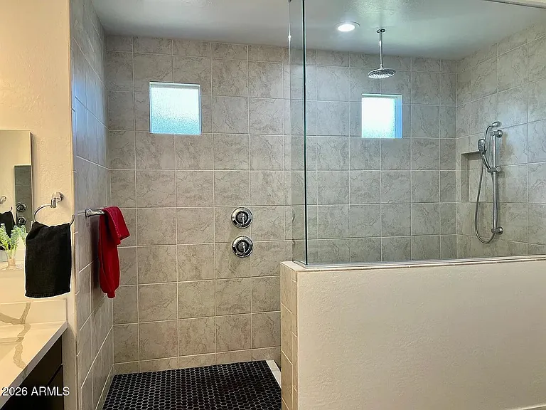 8513 W Rancho Dr — Photo 9