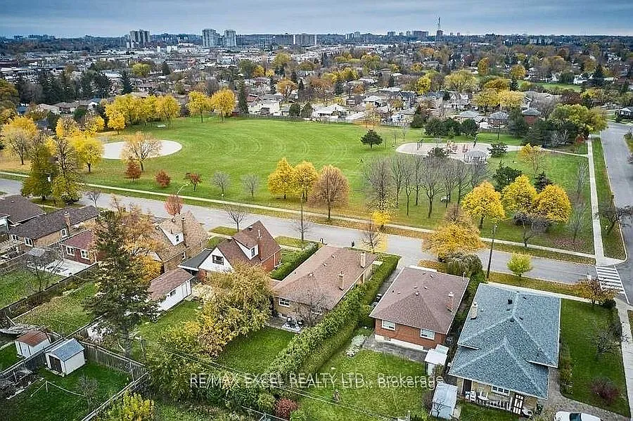 6 Glaive Dr #LOWER LEVEL