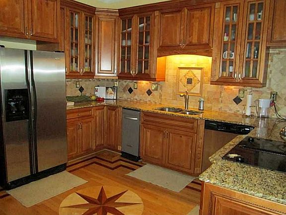 5th image of 1001 Jimson Dr SE