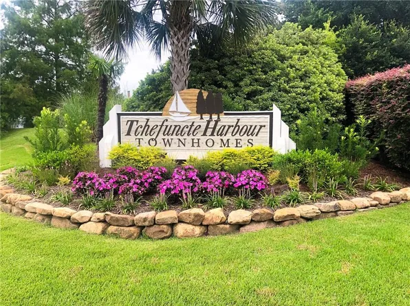 127 Highway 22 E, Madisonville, LA 70447