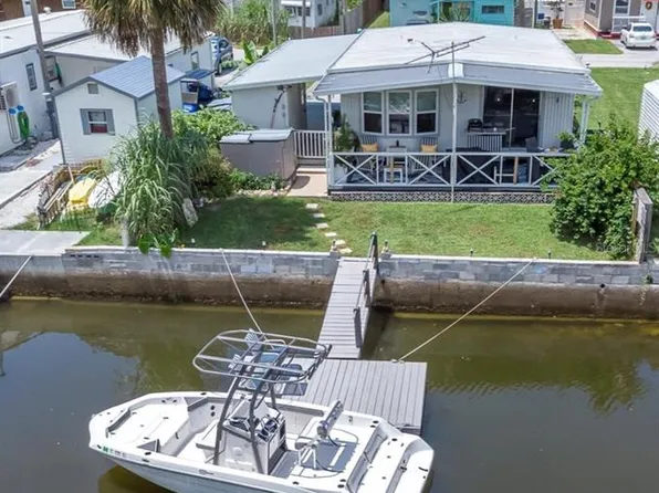 13230 Jacaranda Ln, Hudson, FL 34667