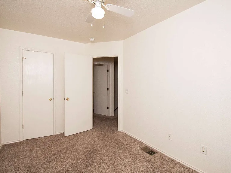 4003 Pilgram Dr #D — Photo 9