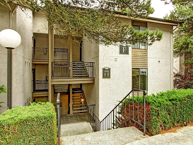 10512 NE 32nd Pl — Photo 15