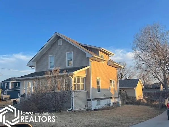 408 6th Ave, Grinnell, IA 50112